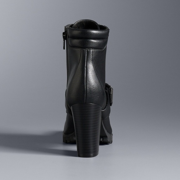 Vera Wang 4inch Boots - Picture 3 of 5